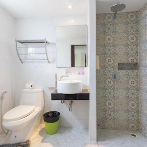 Dormitory Room Mixed